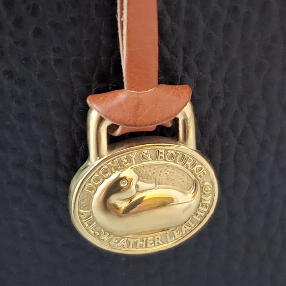 DOONEY & BOURKE All Weather Leather Black and Brown Shoulder Bag - Picture 8 of 16